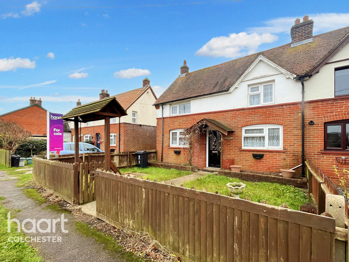 3 bedroom Semidetached house Colchester Road, Ardleigh £275,000