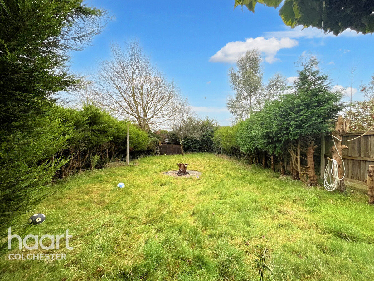 3 bedroom Semidetached house Colchester Road, Ardleigh £275,000