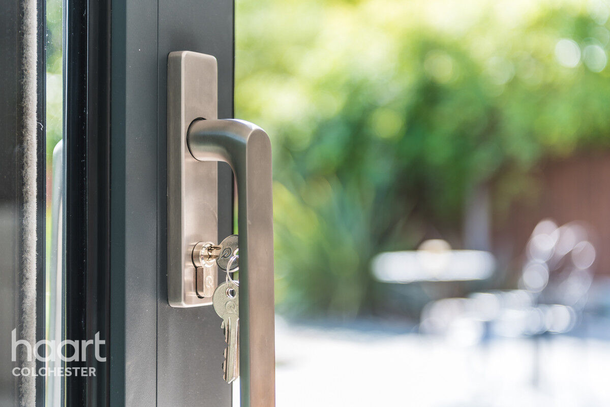 4 bedroom Detached house Glen Avenue, Colchester £700,000 haart