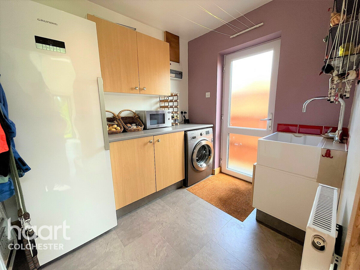 4 bedroom Detached house Glen Avenue, Colchester £700,000 haart