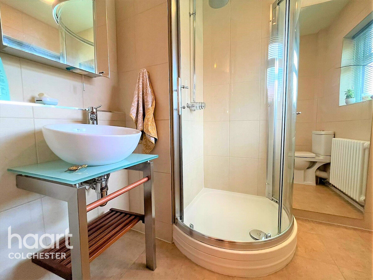 4 bedroom Detached house Glen Avenue, Colchester £700,000 haart