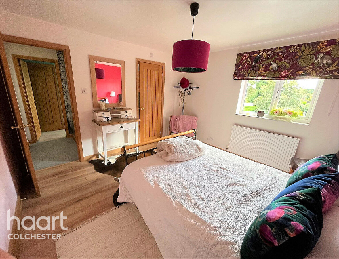 4 bedroom Detached house Glen Avenue, Colchester £700,000 haart