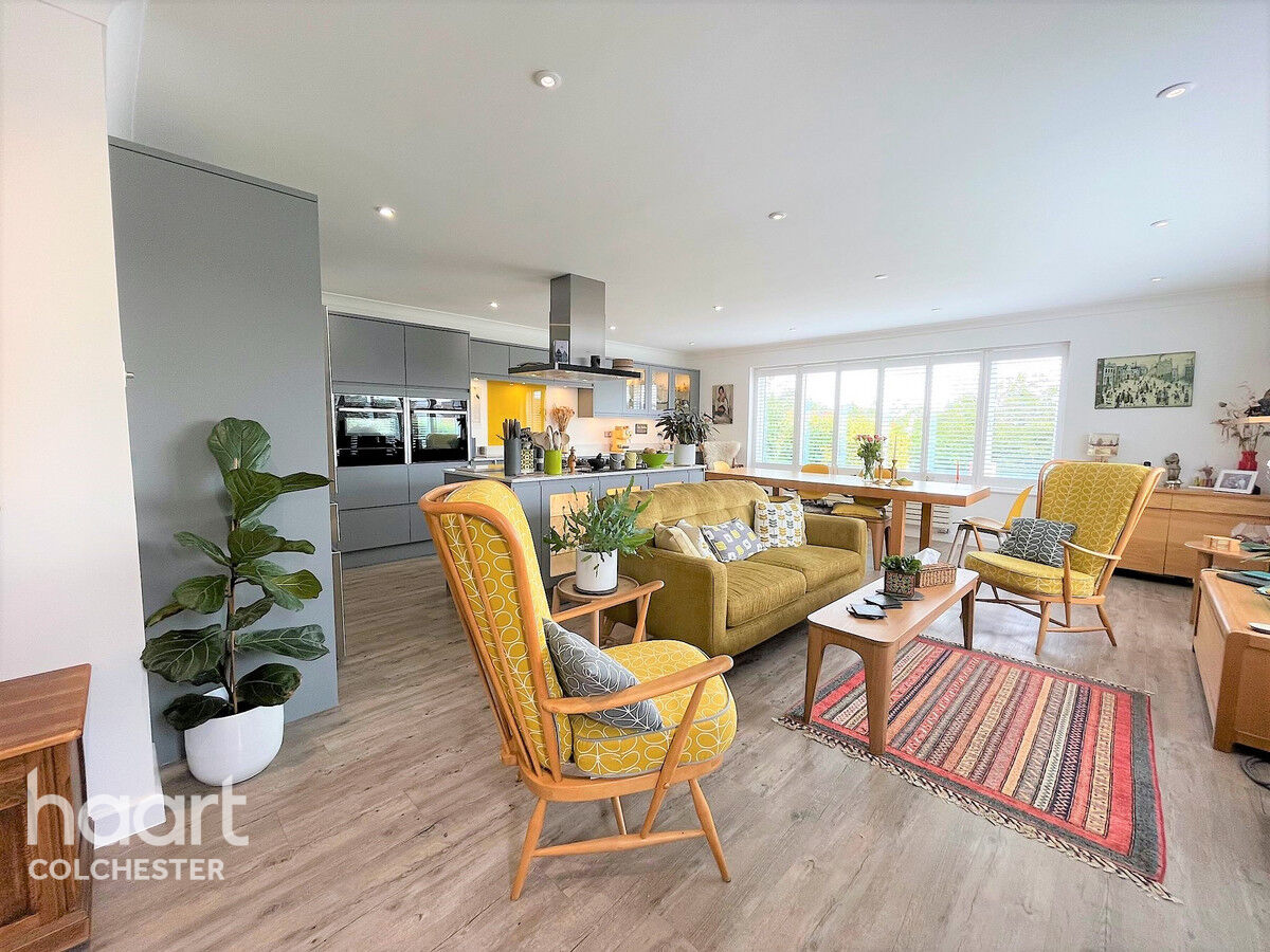 4 bedroom Detached bungalow Upland Drive, Colchester £500,000 haart