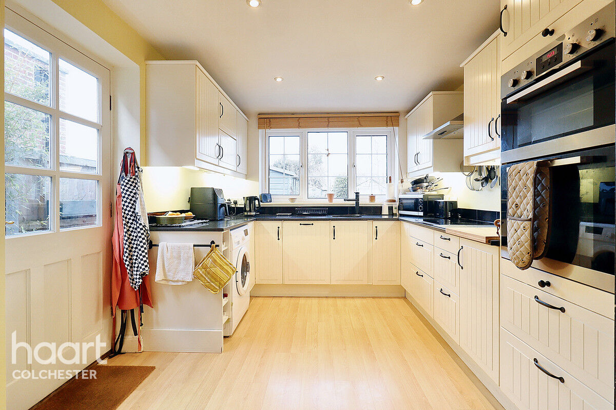 3 bedroom Semidetached house Gladwin Road, Colchester £425,000 haart