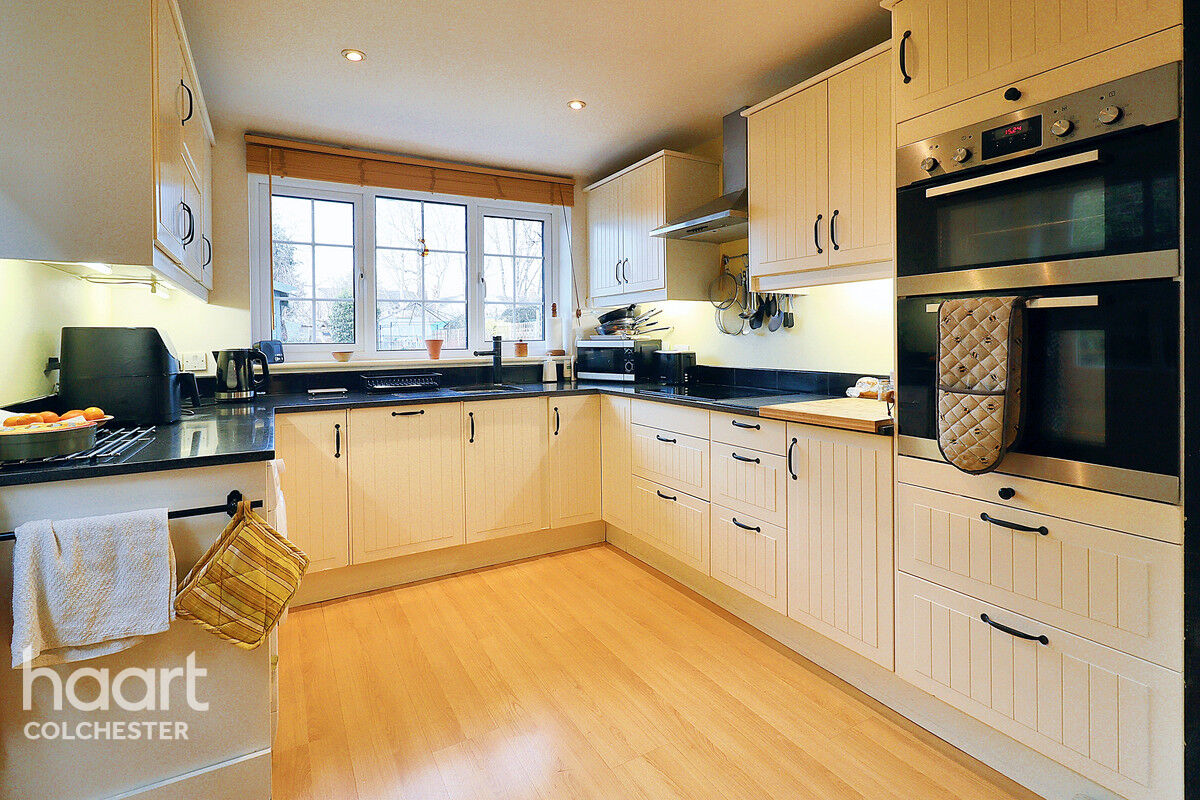 3 bedroom Semidetached house Gladwin Road, Colchester £425,000 haart