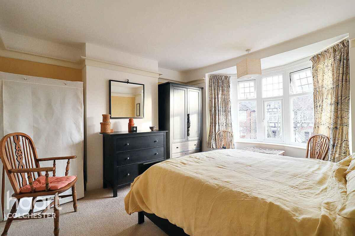 3 bedroom Semidetached house Gladwin Road, Colchester £425,000 haart