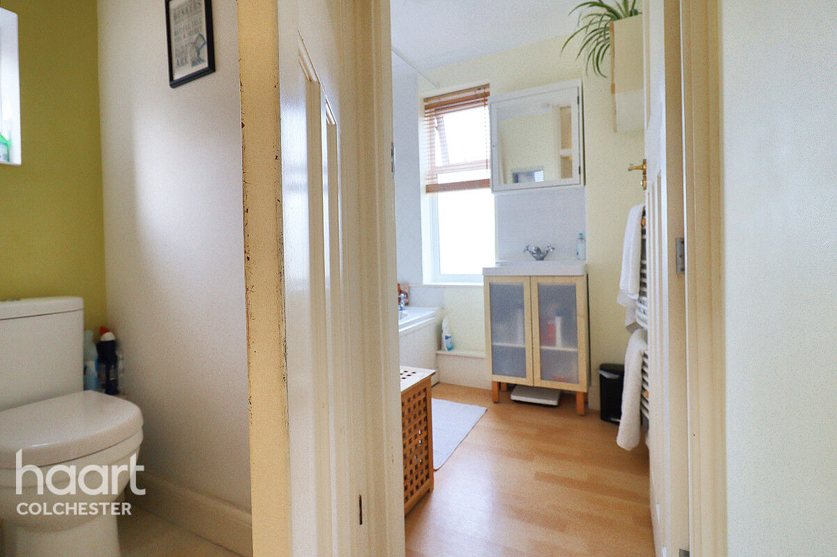 3 bedroom Semidetached house Gladwin Road, Colchester £425,000 haart