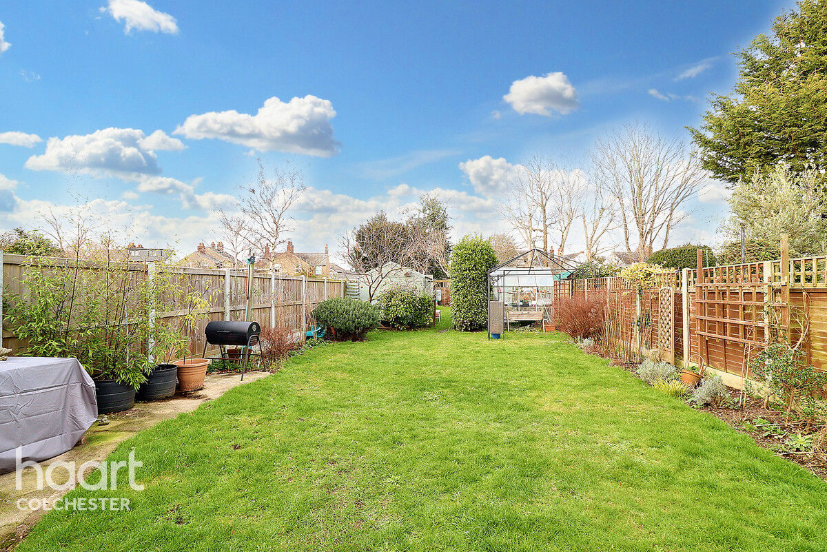 3 bedroom Semidetached house Gladwin Road, Colchester £425,000 haart