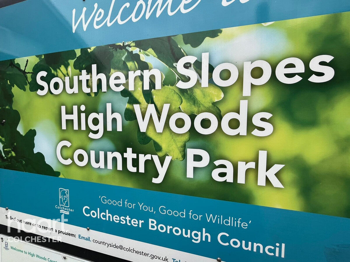 3 bedroom Semidetached house Broadlands Way, Colchester £325,000