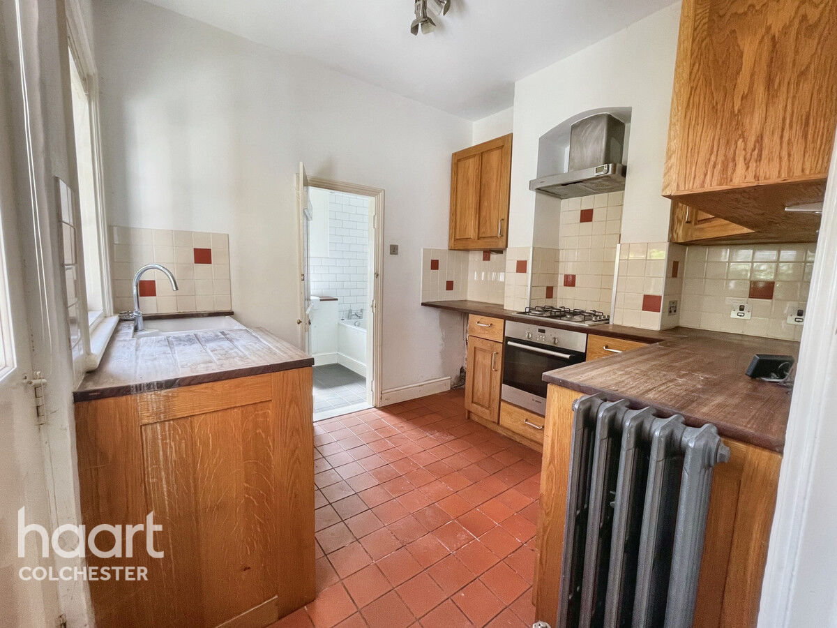 3 bedroom Semidetached house Mile End Road, Colchester £325,000 haart