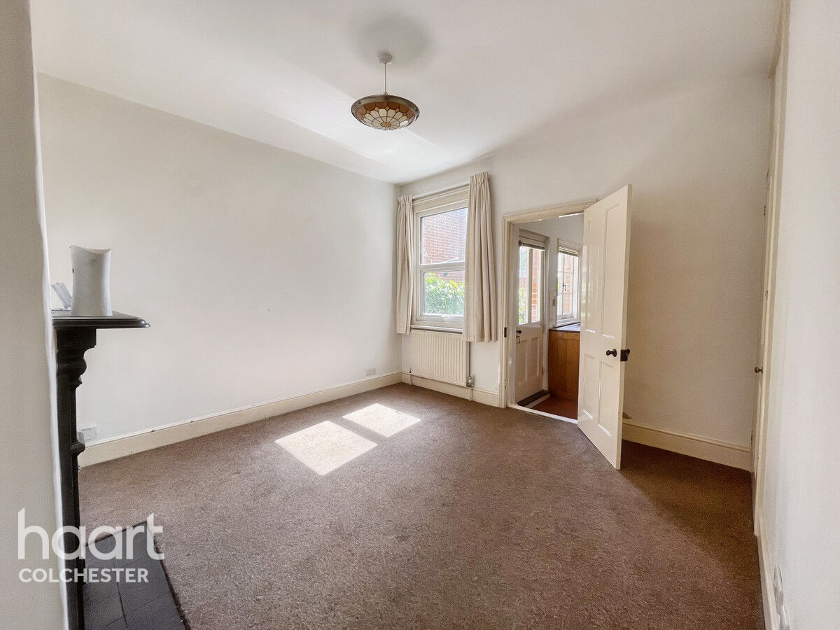 3 bedroom Semidetached house Mile End Road, Colchester £325,000 haart