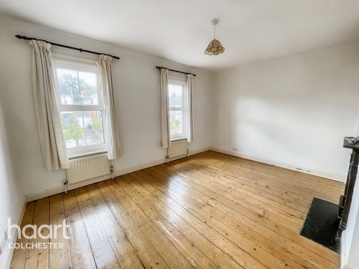 3 bedroom Semidetached house Mile End Road, Colchester £325,000 haart