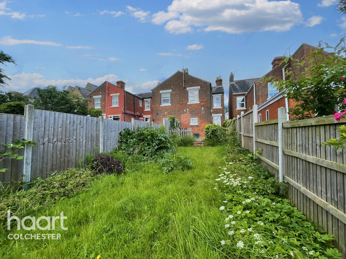 3 bedroom Semidetached house Mile End Road, Colchester £325,000 haart