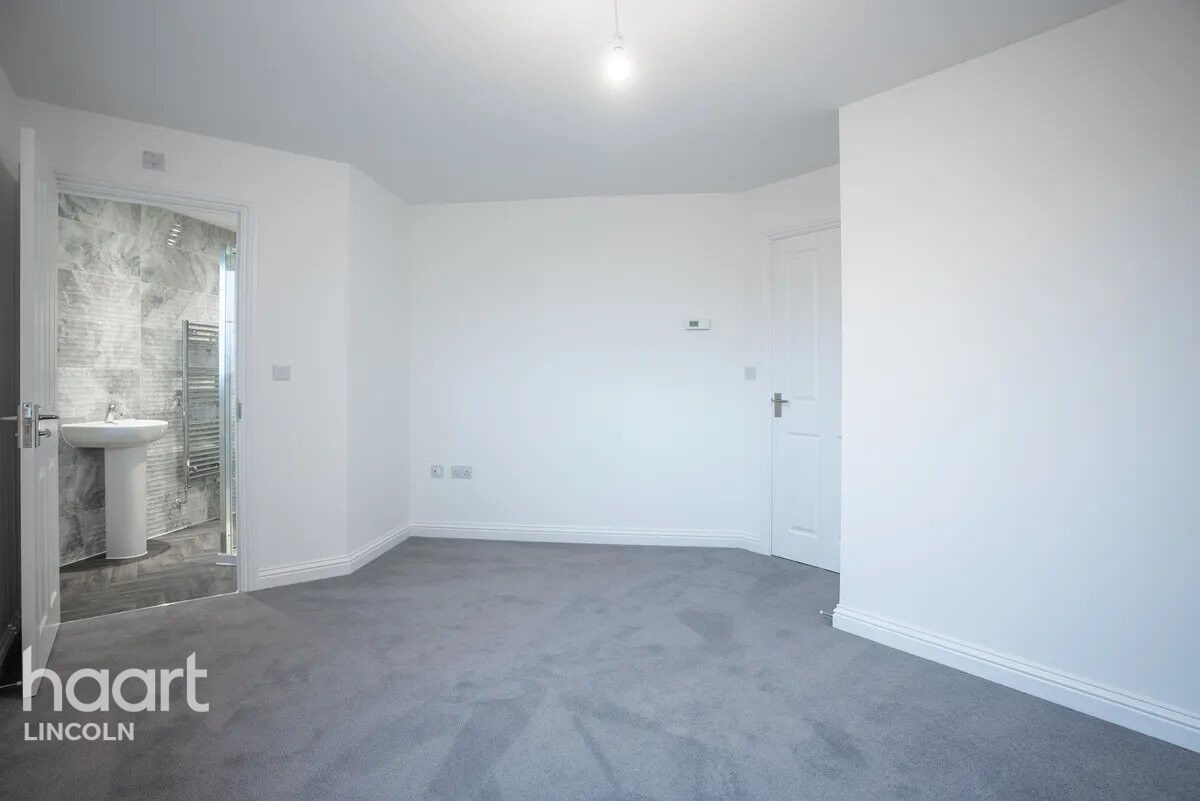 3 bedroom Detached house Sorrel Avenue, Whittlesey £269,995 haart