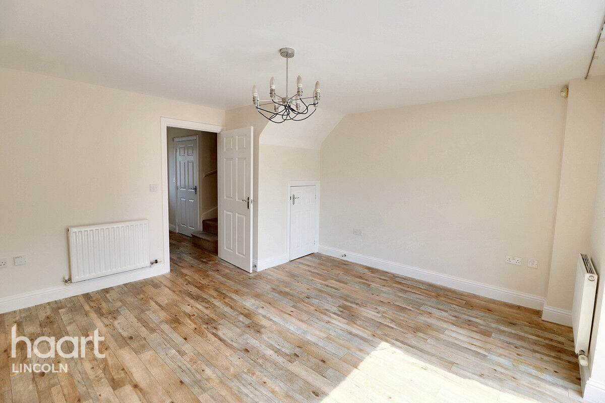 2 bedroom Terraced House Deansleigh, Lincoln £150,000 haart