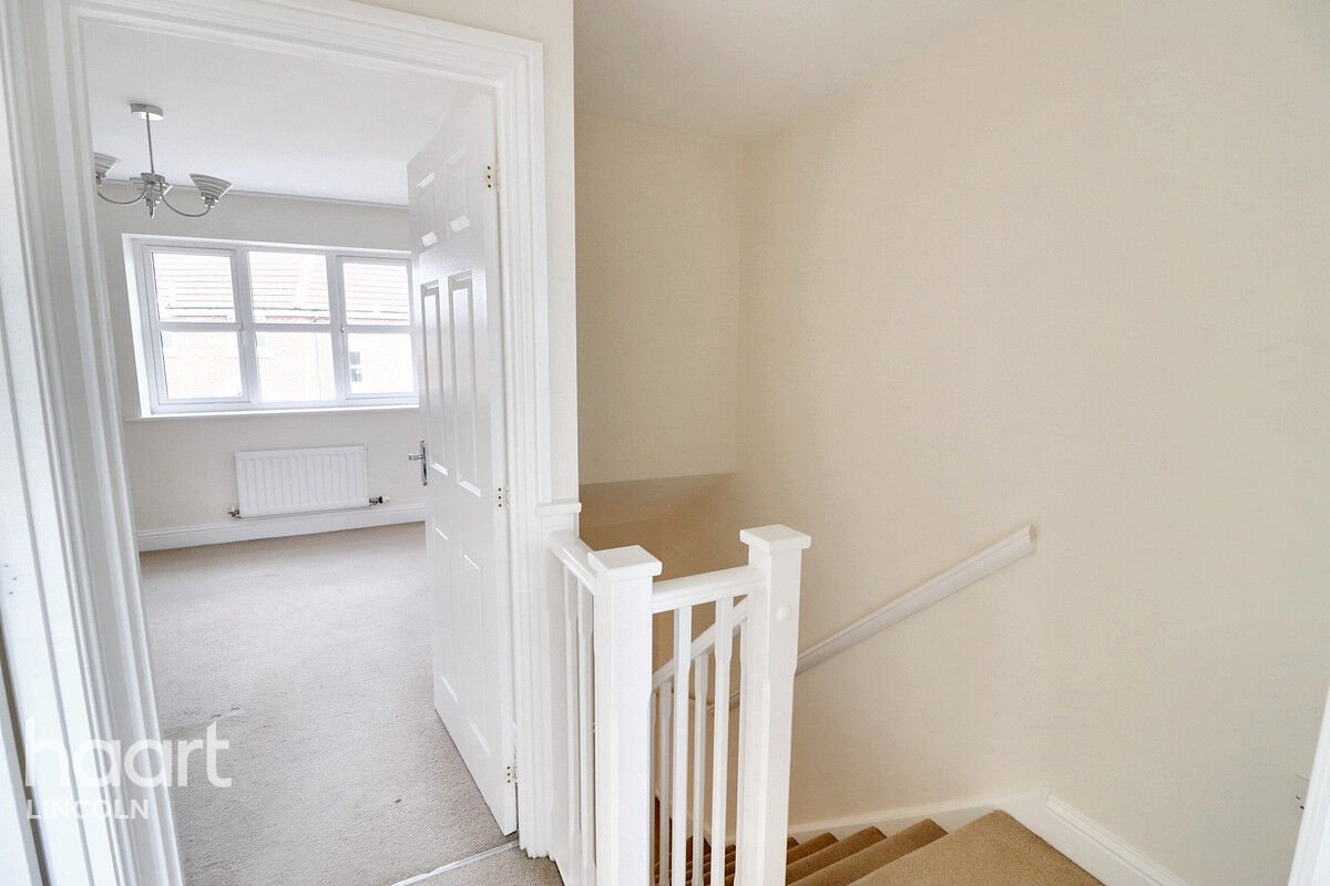 2 bedroom Terraced House Deansleigh, Lincoln £150,000 haart
