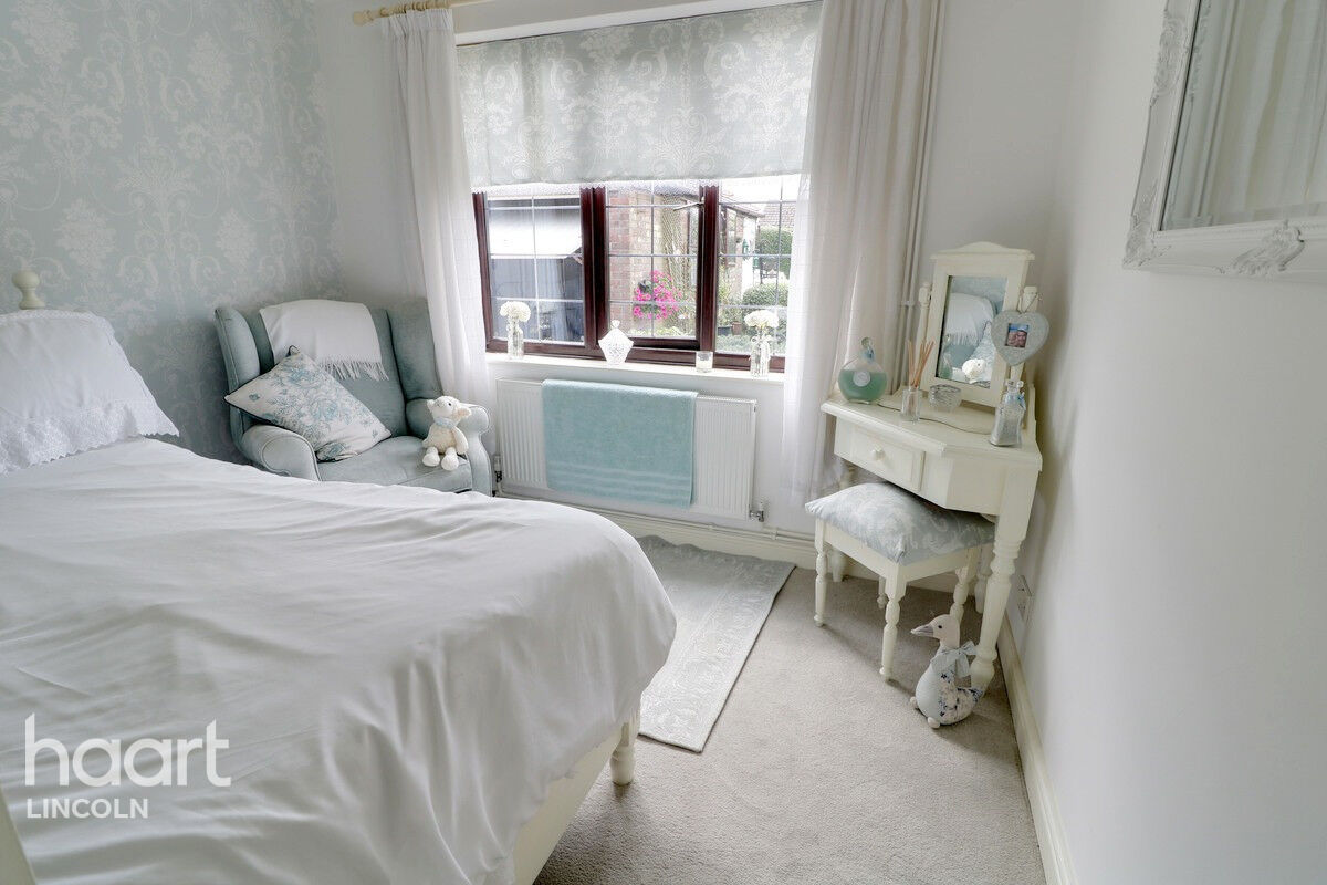 3 bedroom Detached bungalow Mill Lane, Saxilby, Lincoln £300,000 haart