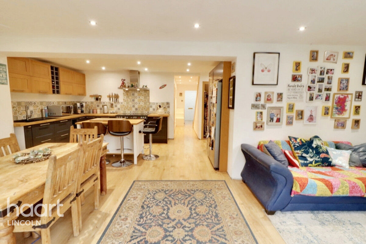 4 bedroom Detached house Helsby Road, Lincoln £325,000 haart