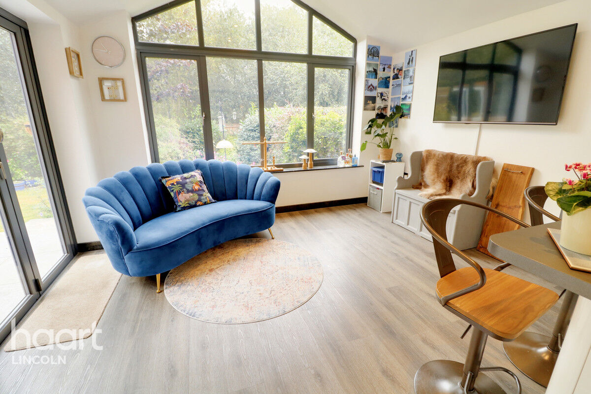 4 bedroom Detached house Frome Close, Lincoln £475,000 haart