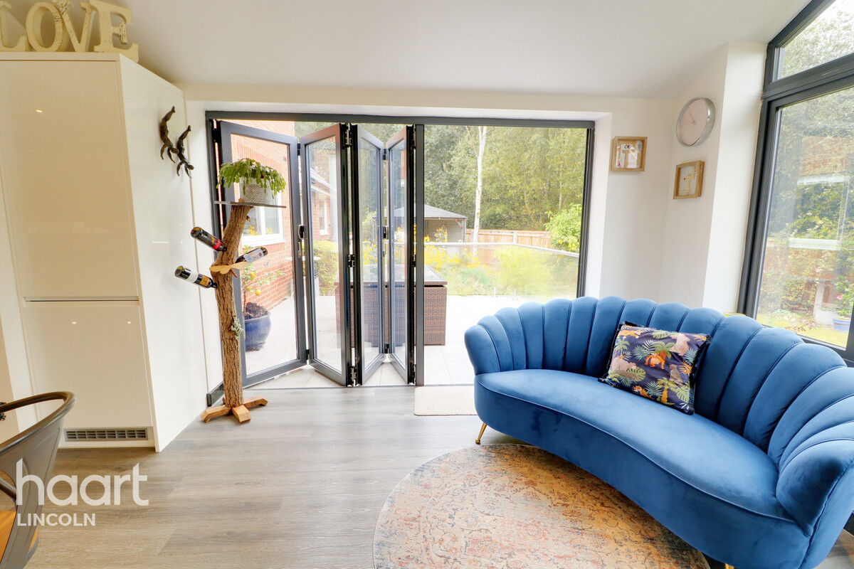 4 bedroom Detached house Frome Close, Lincoln £475,000 haart