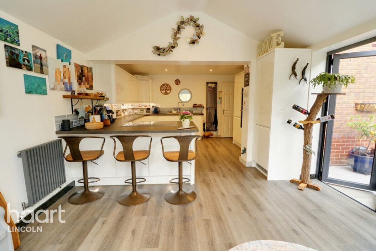 4 bedroom Detached house Frome Close, Lincoln £475,000 haart