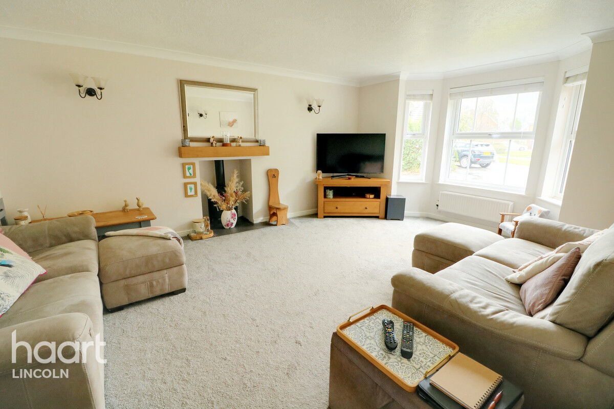 4 bedroom Detached house Frome Close, Lincoln £475,000 haart