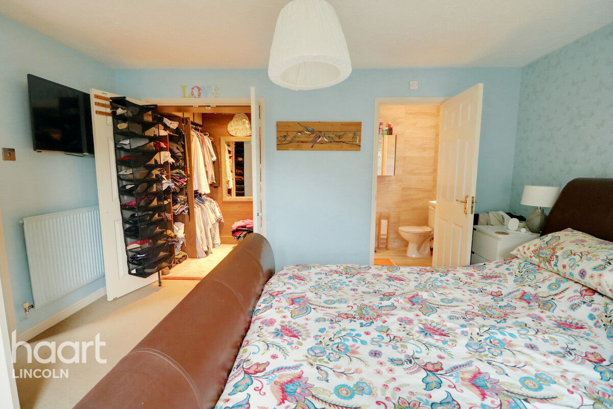 4 bedroom Detached house Frome Close, Lincoln £475,000 haart