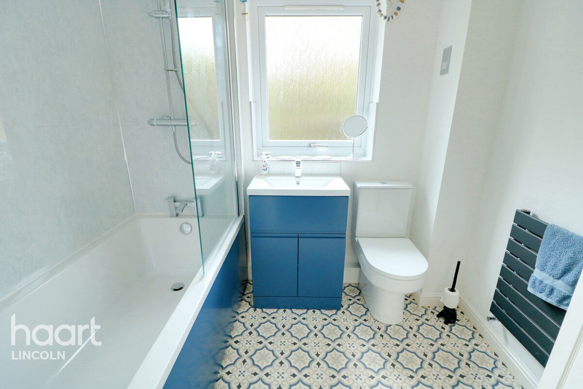 4 bedroom Detached house Frome Close, Lincoln £475,000 haart