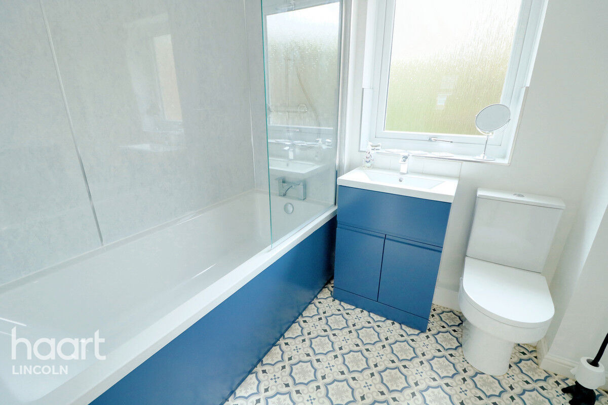 4 bedroom Detached house Frome Close, Lincoln £475,000 haart