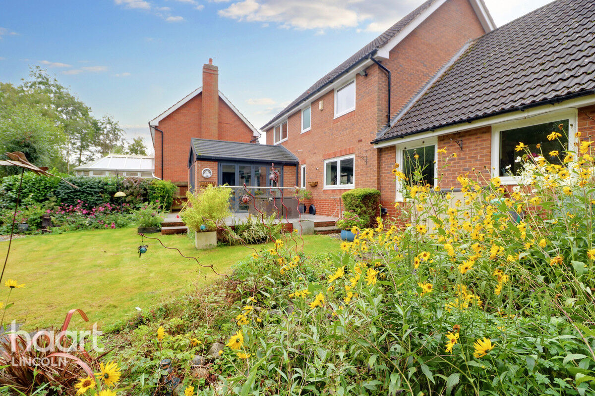 4 bedroom Detached house Frome Close, Lincoln £475,000 haart