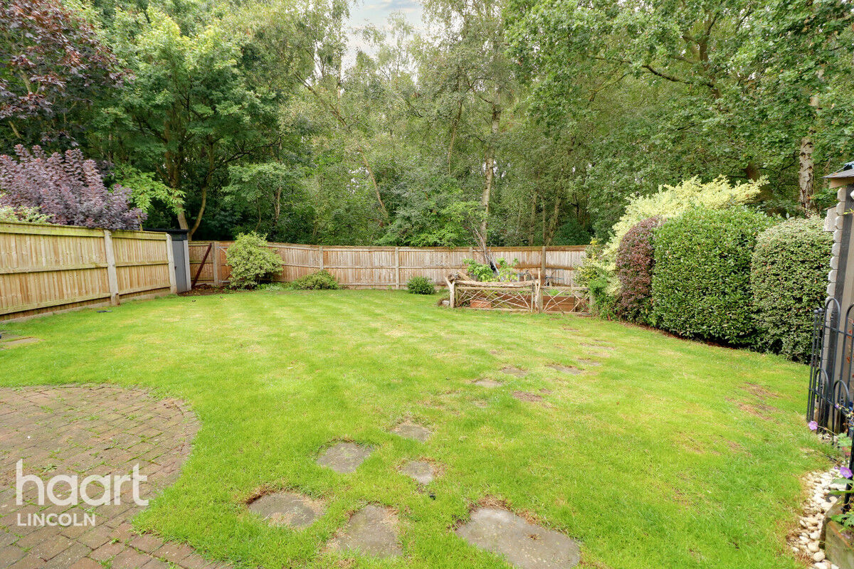 4 bedroom Detached house Frome Close, Lincoln £475,000 haart