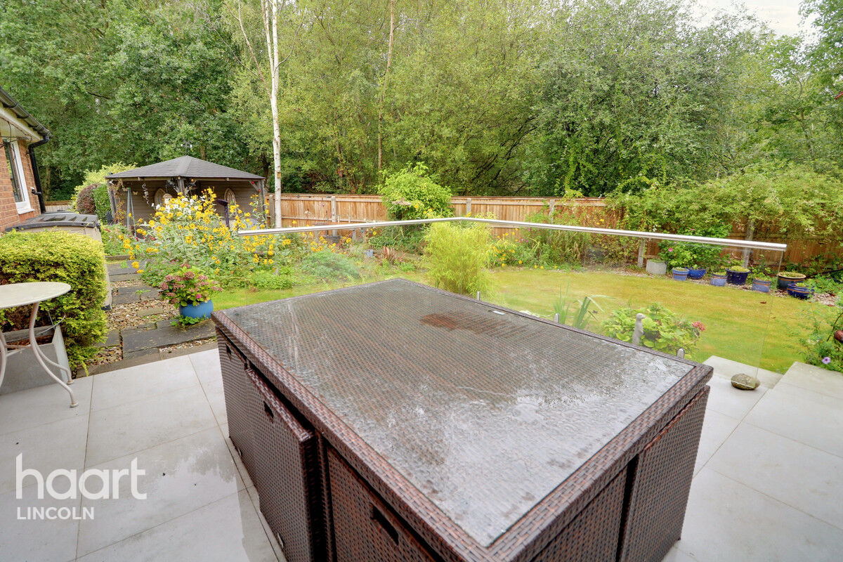 4 bedroom Detached house Frome Close, Lincoln £475,000 haart