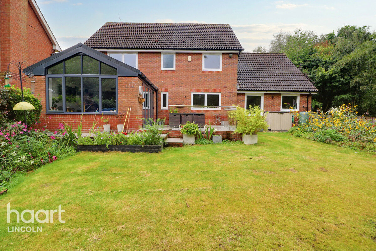 4 bedroom Detached house Frome Close, Lincoln £475,000 haart