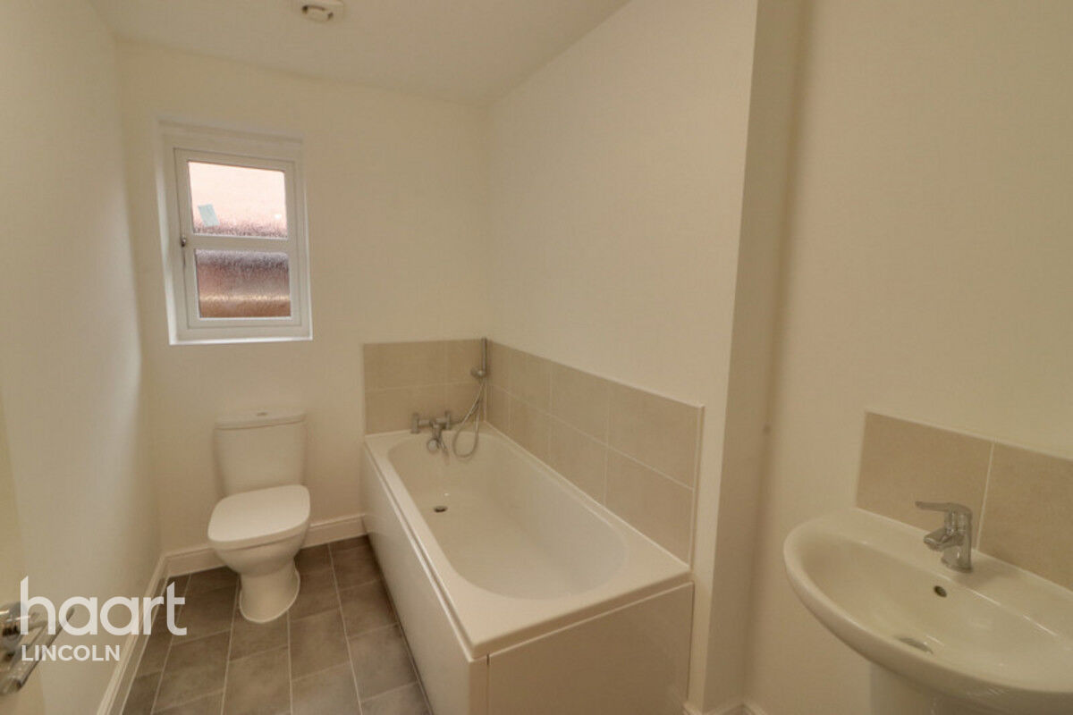 3 bedroom Bungalow Winton Road, Navenby £255,000 haart