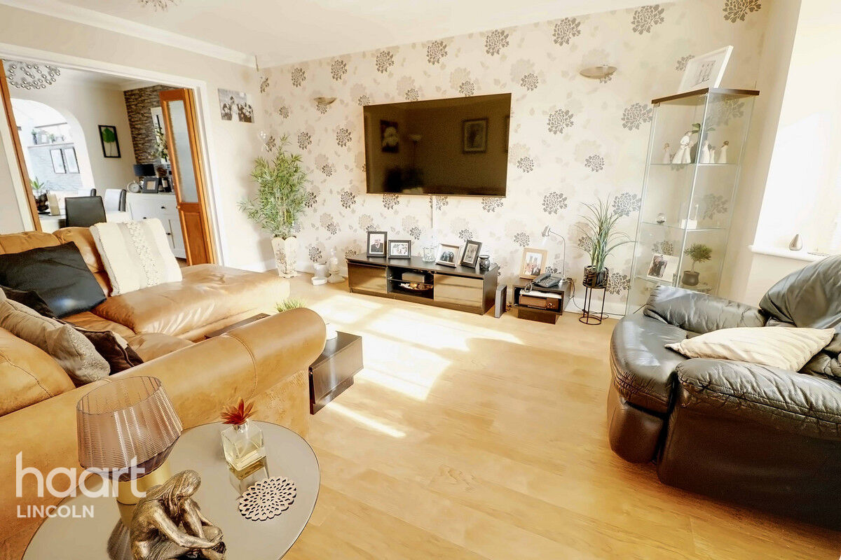 4 bedroom Detached house Calder Road, Lincoln £325,000 haart