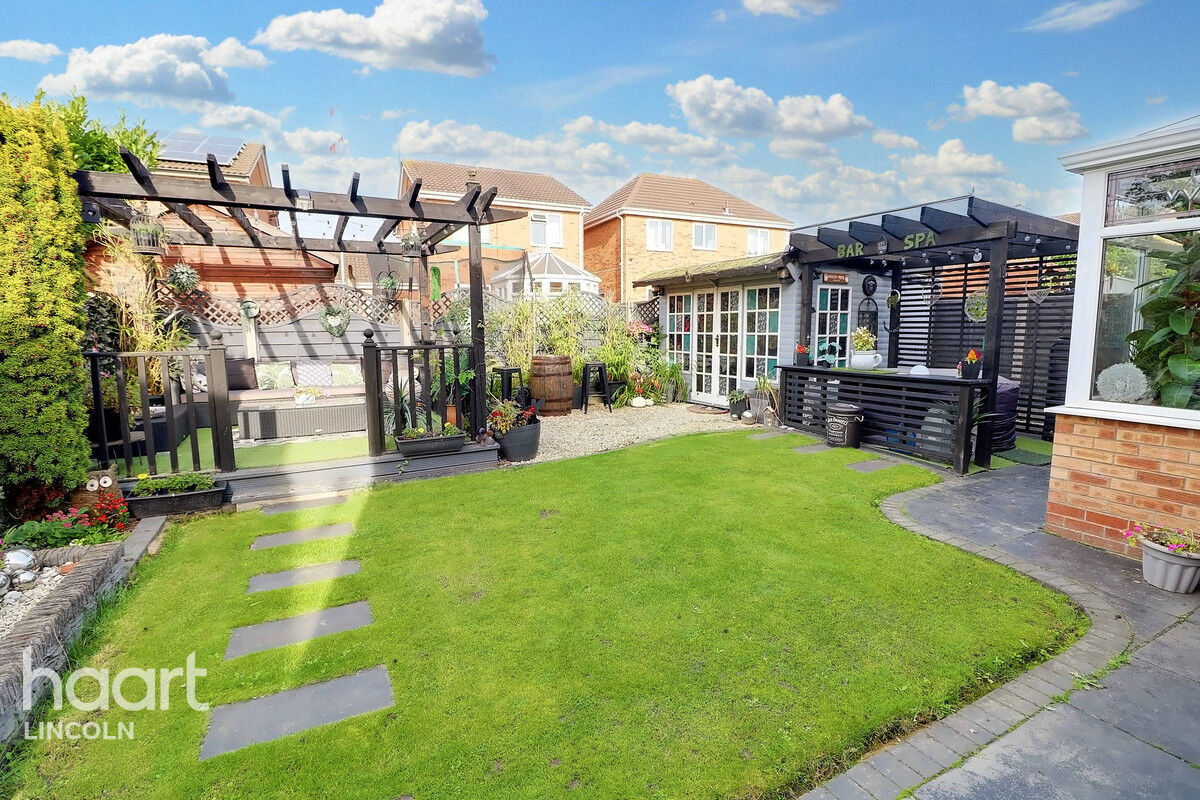 4 bedroom Detached house Calder Road, Lincoln £325,000 haart