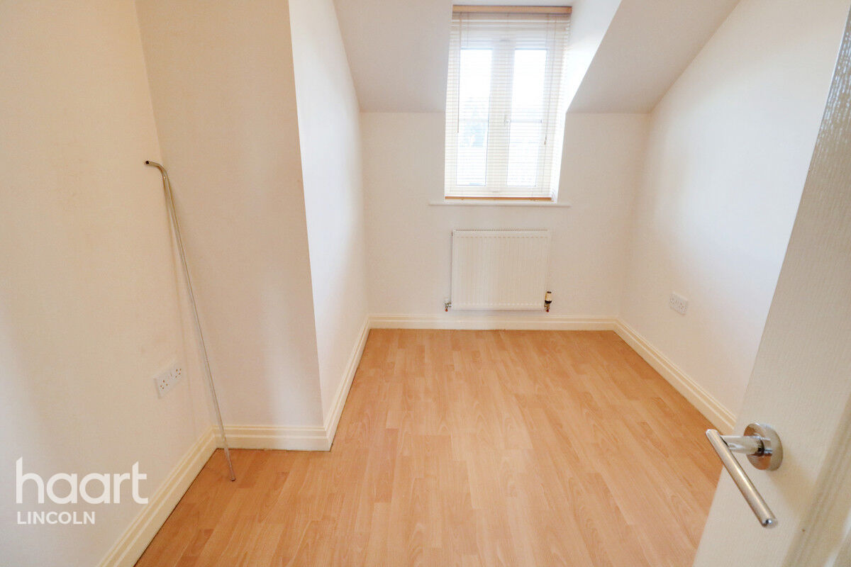 3 bedroom Semidetached house Park Lane, Burton Waters £260,000 haart