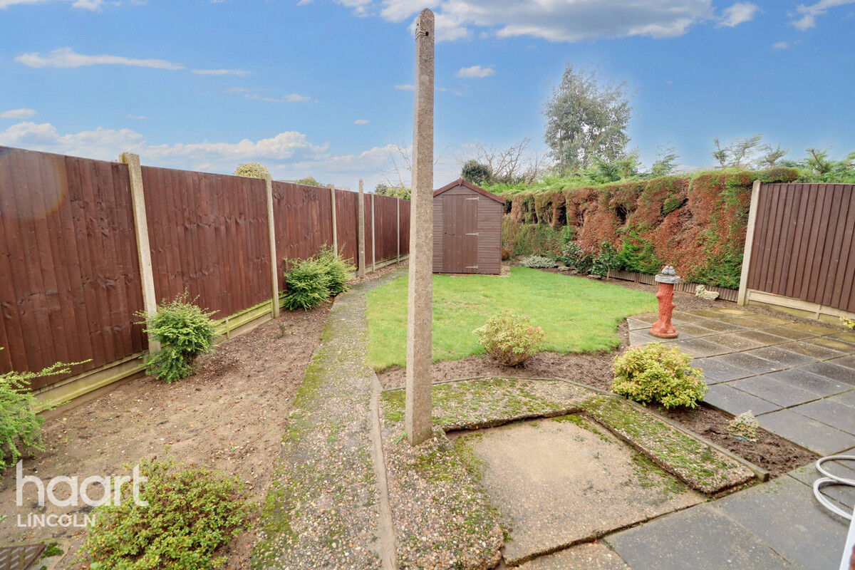 3 bedroom Semidetached house Matlock Drive, North Hykeham £215,000