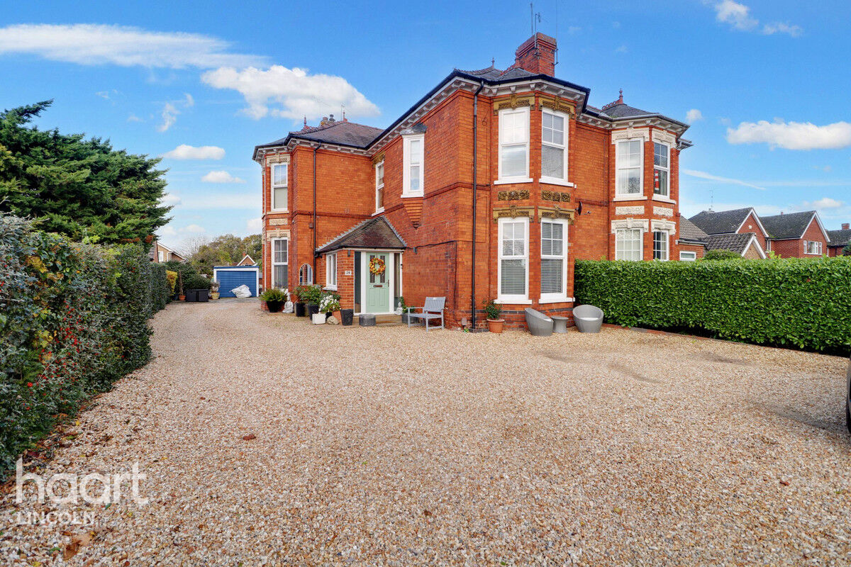 3 bedroom Town House Doddington Road, LINCOLN £245,000 haart