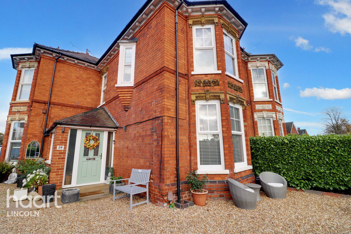3 bedroom Town House Doddington Road, LINCOLN £245,000 haart