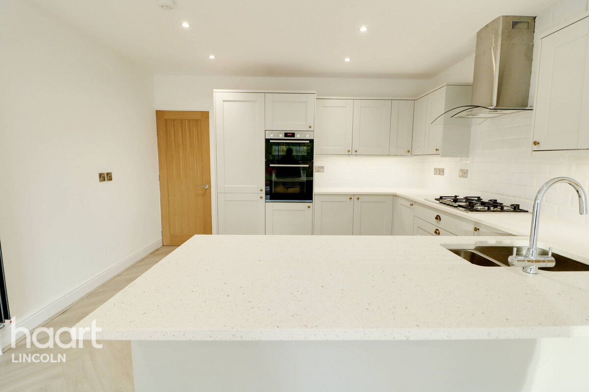 5 bedroom Detached house Washdyke Lane, Nettleham £575,000 haart