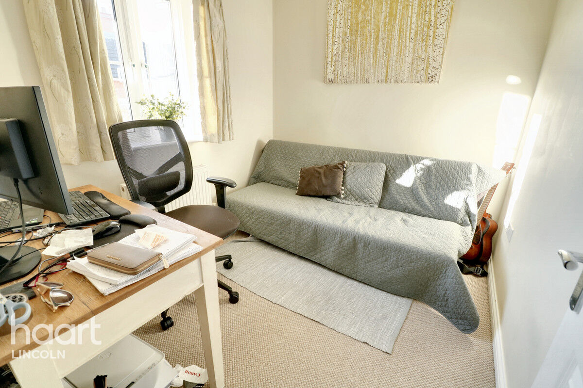 4 bedroom Detached house Gabriel Crescent, Lincoln £250,000 haart
