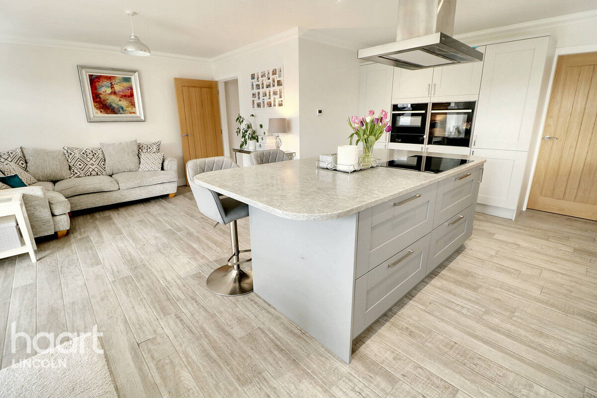 6 bedroom Detached house Lincoln Road, Skellingthorpe £650,000 haart