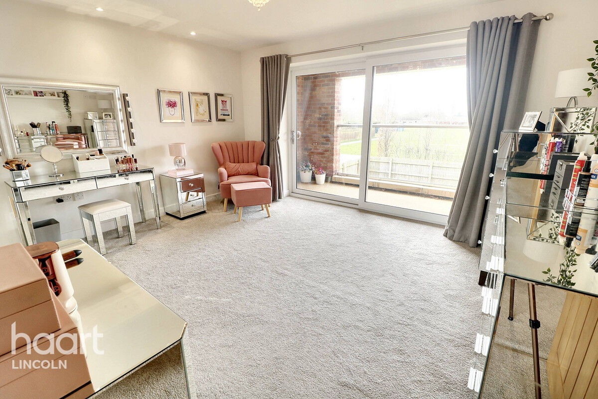 6 bedroom Detached house Lincoln Road, Skellingthorpe £650,000 haart