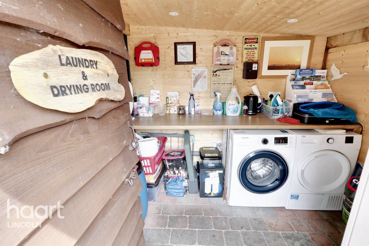 bedroom Barn Conversion Station Road, Torksey £820,000 haart