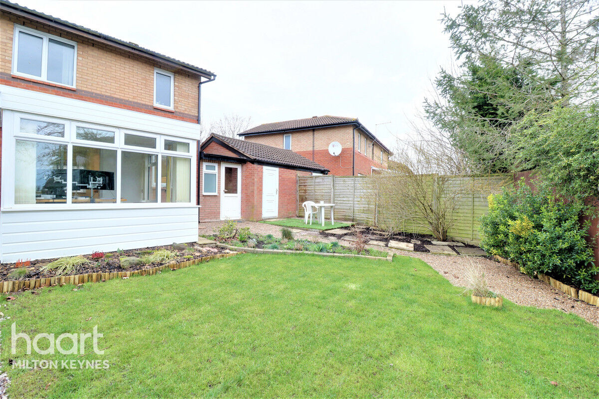 2 bedroom Semidetached house Fairford Crescent, Downhead Park £