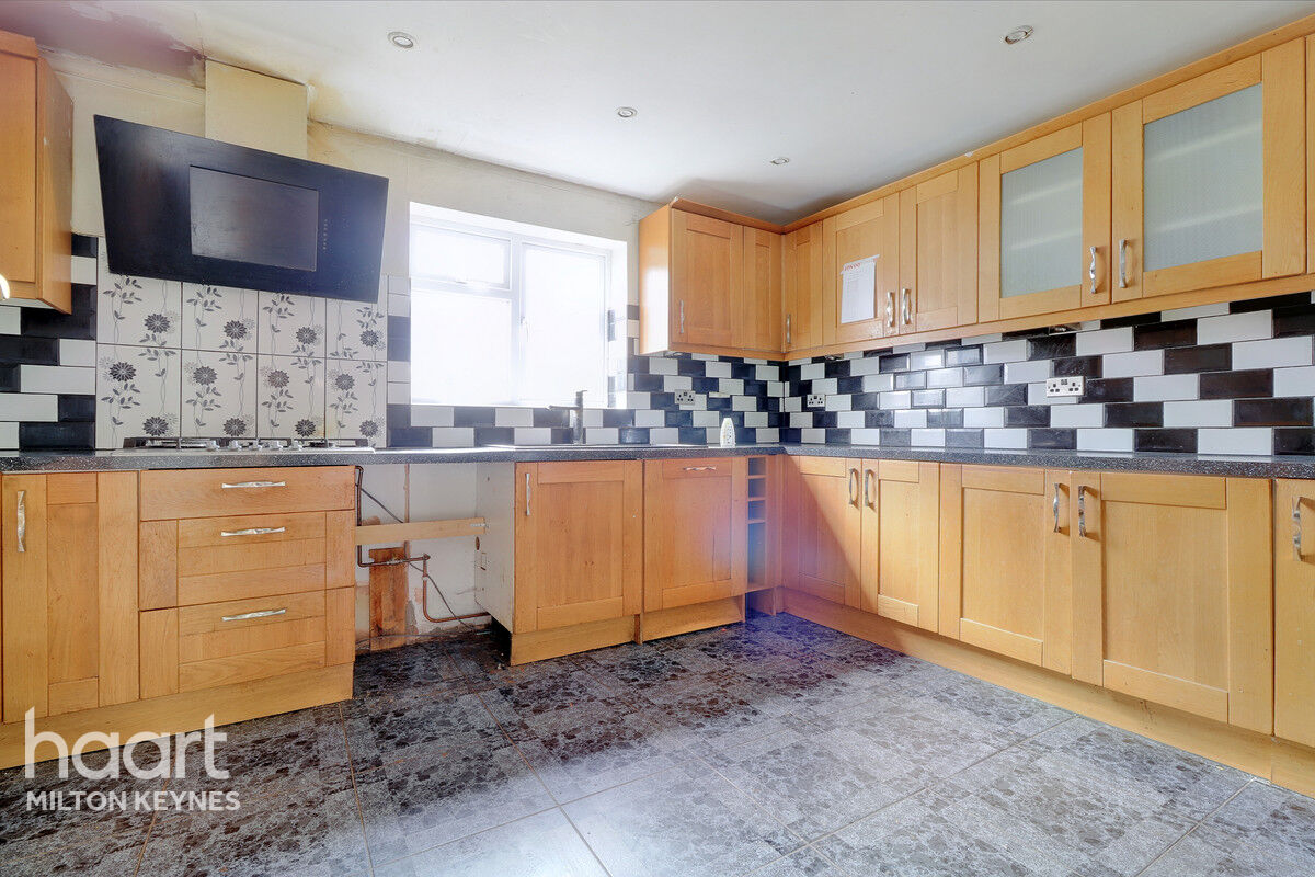 3 bedroom Detached house Wandsworth Place, Bradwell Common £280,000 haart
