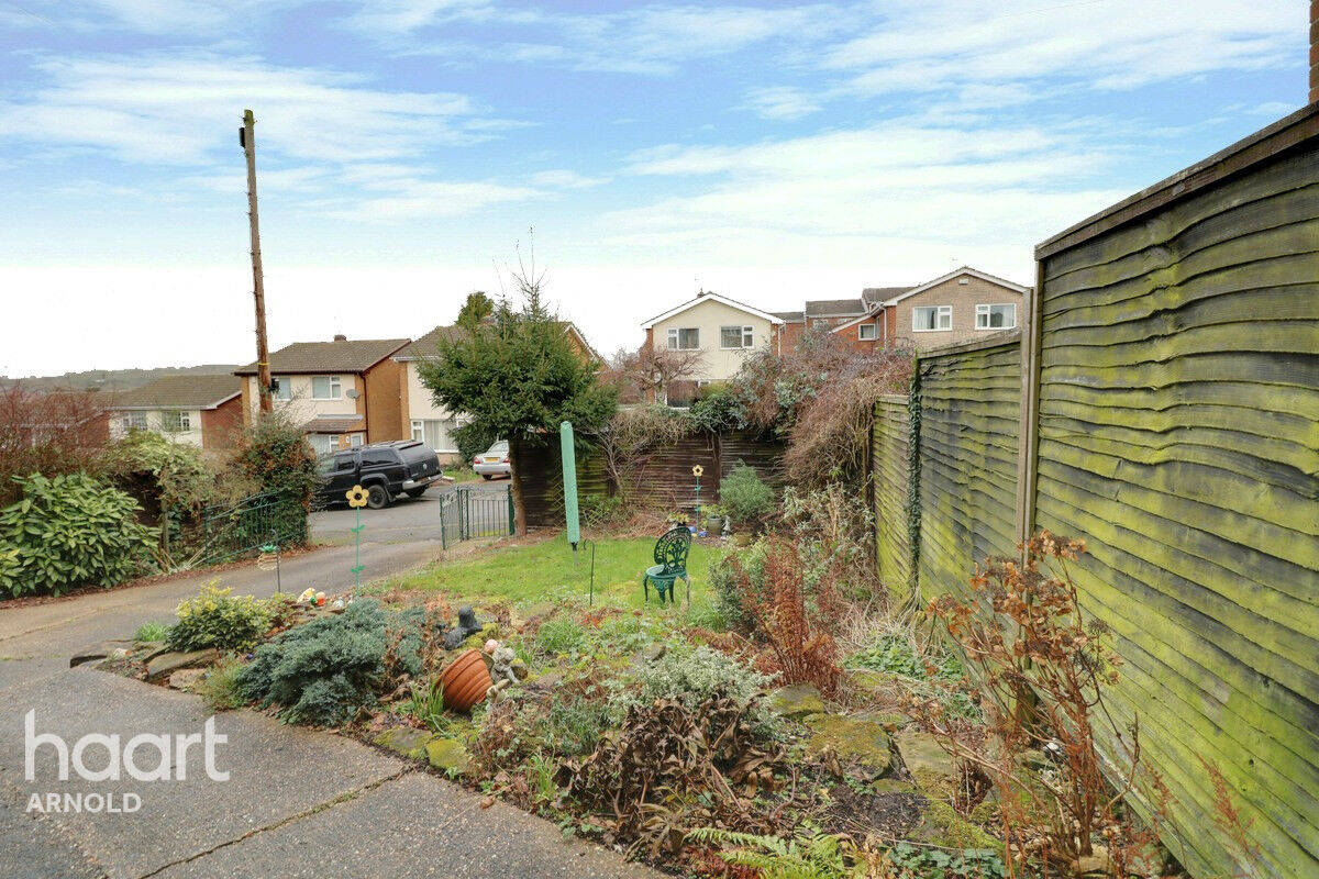 4 bedroom Detached house Middlebeck Drive, Nottingham £265,000 haart