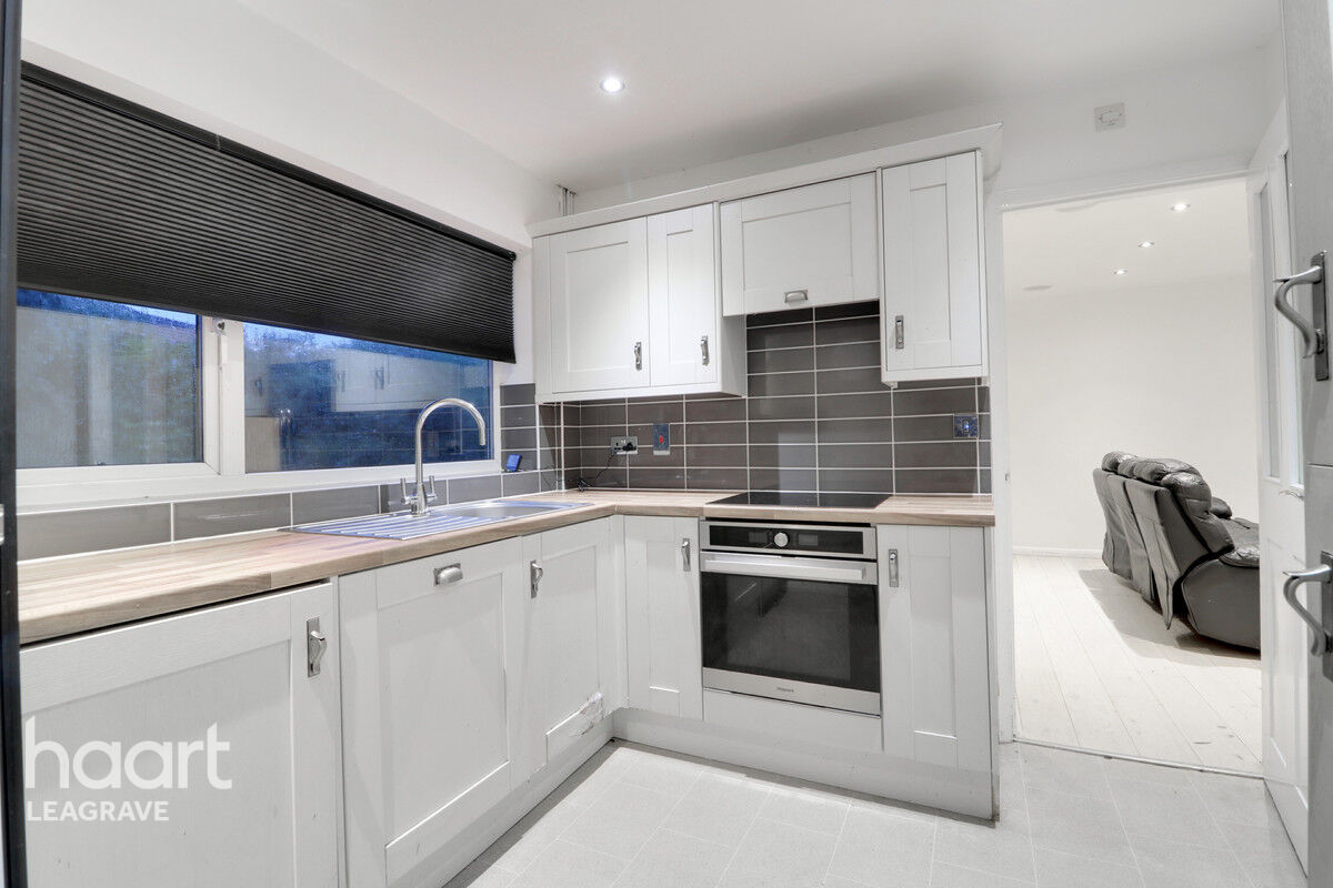 3 bedroom Detached bungalow Neville Road, Luton £425,000 haart