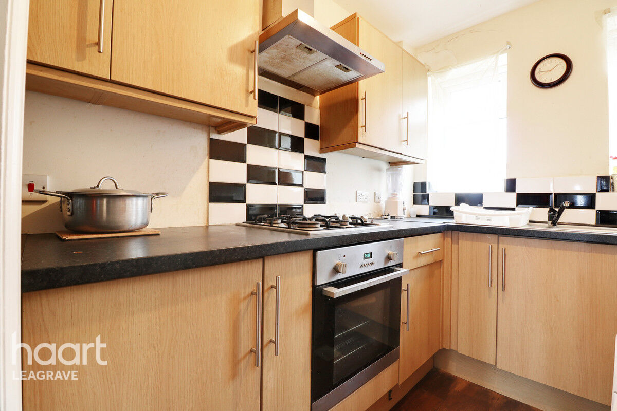 3 bedroom Terraced House Bramingham Road, Luton £260,000 haart